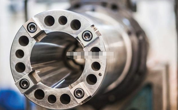 <strong>精密（mì）主軸加工的優勢以及其維修流程</strong>