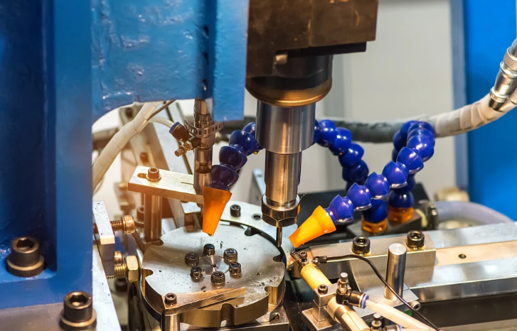 <strong>盤類零件的磨削加（jiā）工大部分采用CNC成型磨（mó）削機床（chuáng）加工</strong>