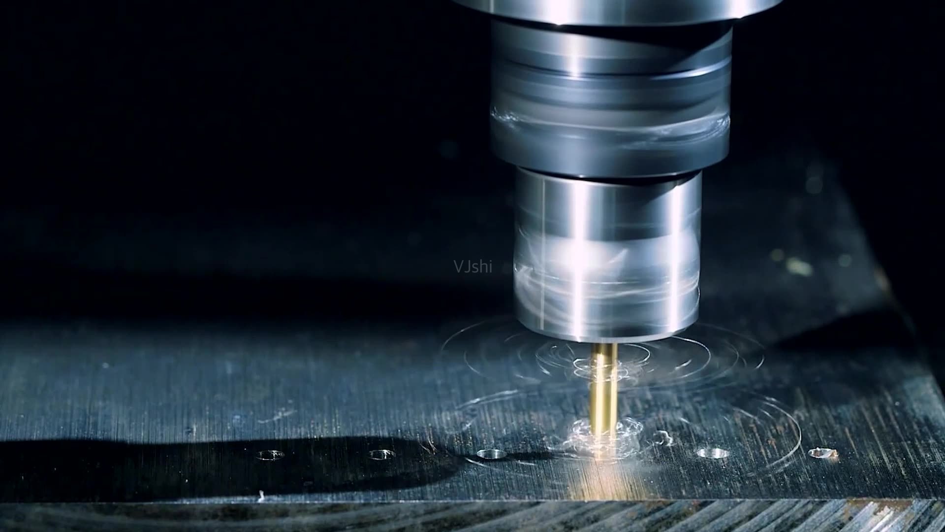 <strong>軸類零件加工：螺旋輸送機有軸跟無（wú）軸的區別</strong>