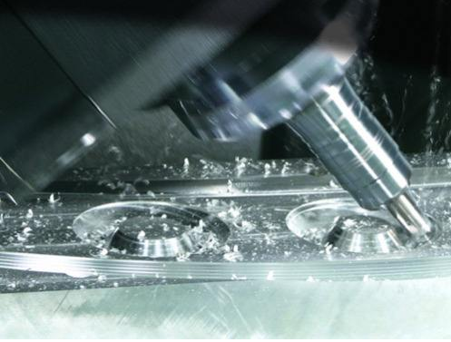 <strong>出神入化：CNC可以直接加工高（gāo）光鏡麵（miàn）,拍案叫絕</strong>