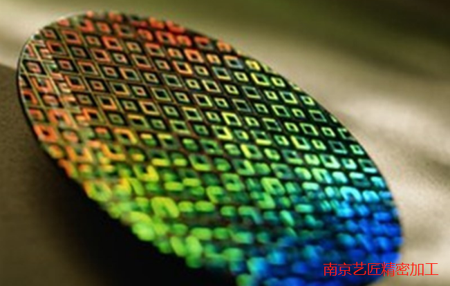 <strong>精密晶片在武器、5G、人工智慧（AI）和機器人等方麵商家必爭</strong>