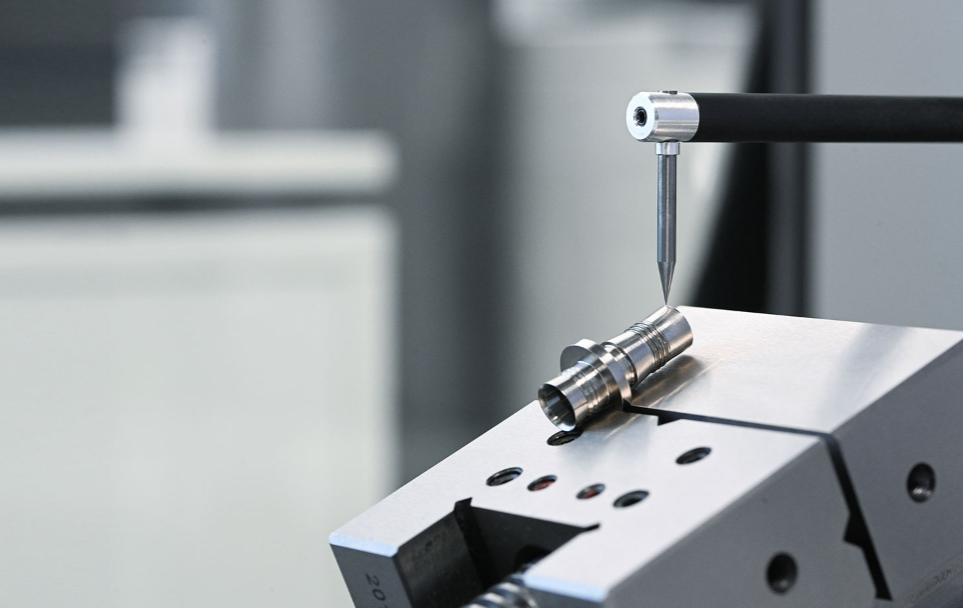 一微(wēi)米加(jiā)工精度 一微米加工精度