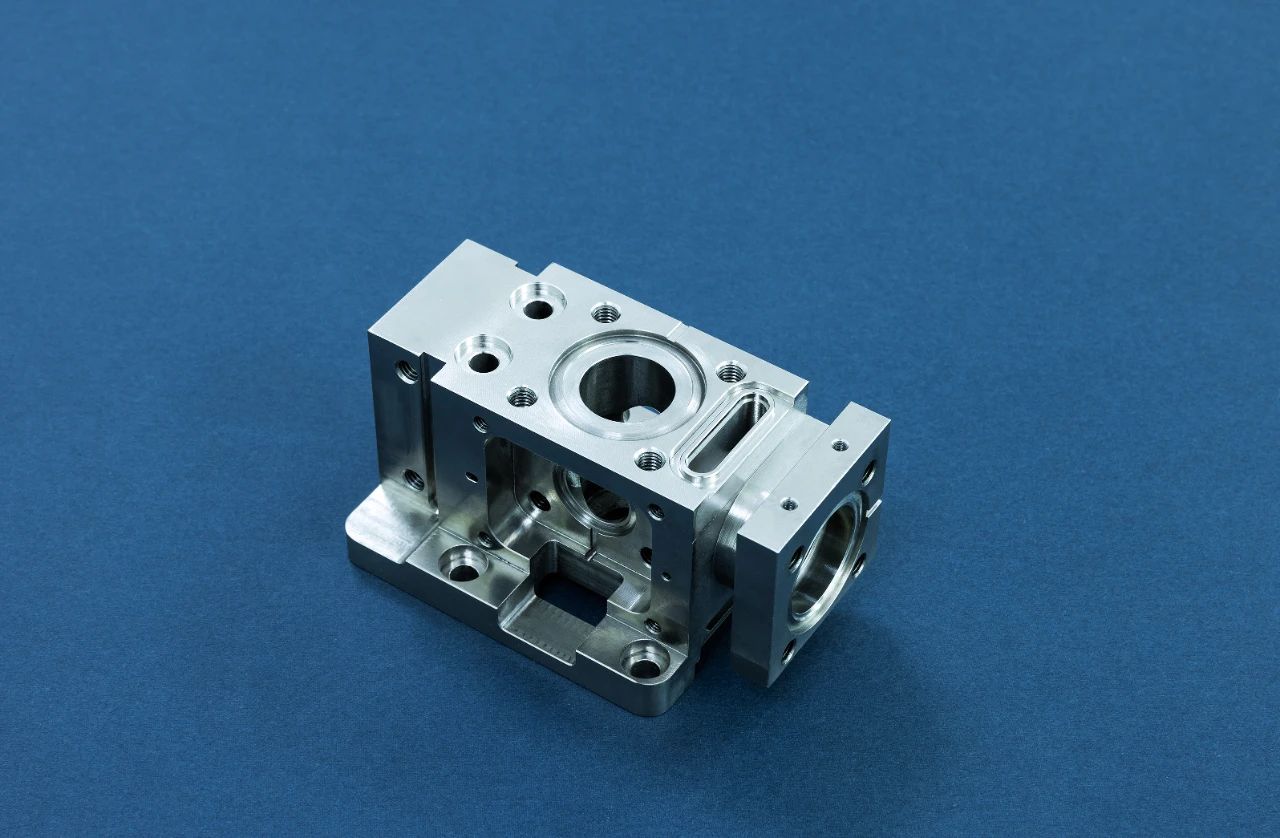 精密工（gōng）件製造展示圖